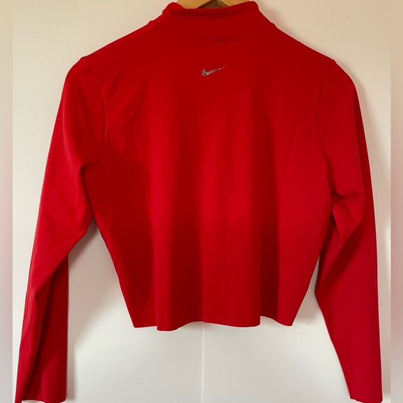 NWT NIKE YOGA DRI-FIT LUXE WOMEN'S LONG SLEEVE CROP TOP - Picture 5 of 10